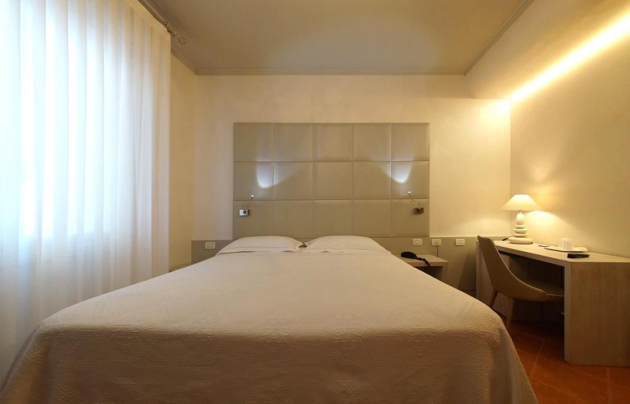 Albergo Morandi Reggio nell'Emilia Buitenkant foto