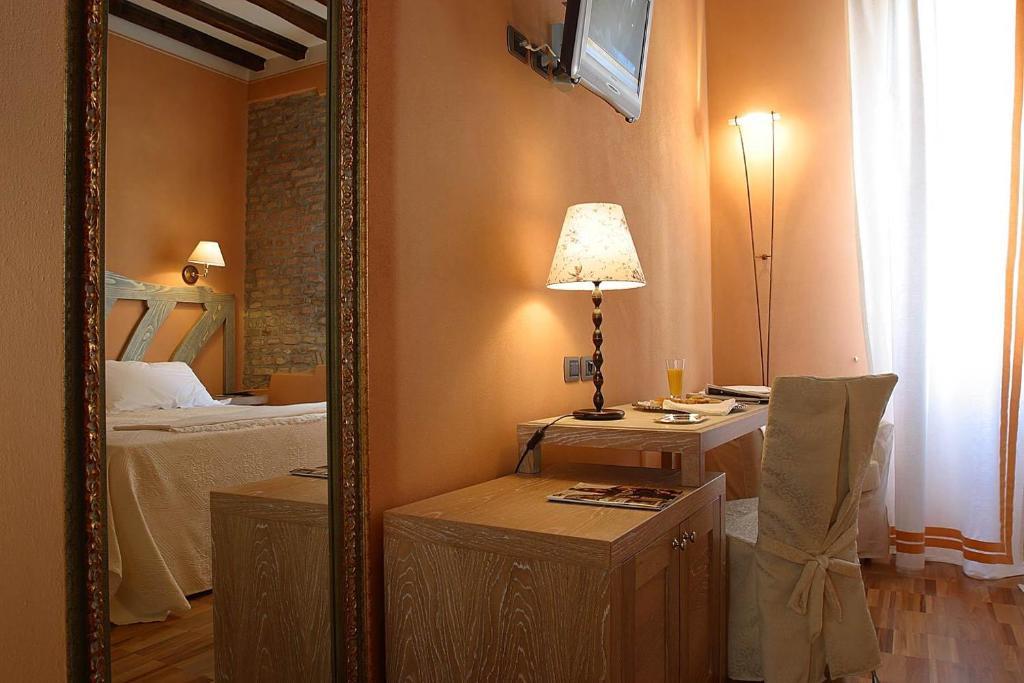 Albergo Morandi Reggio nell'Emilia Kamer foto